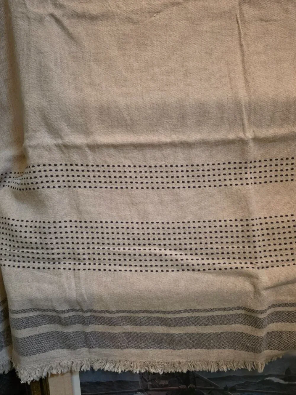 The Loomia Linen Throw